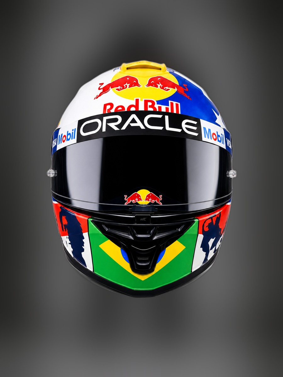 Casco de Luis Felipe Sanz, vista frontal