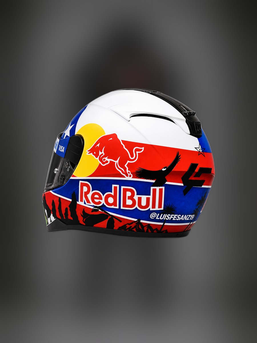 Casco de Luis Felipe Sanz, vista 3/4 trasera